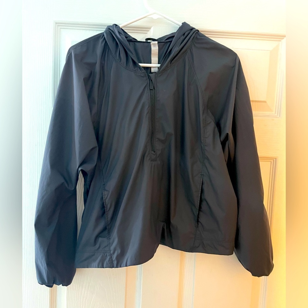 Lululemon wind breaker